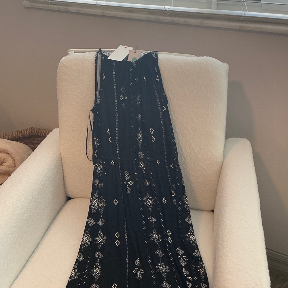 Elegant Black and White Patterned Skirt